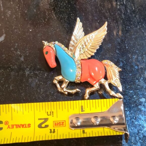Hattie Carnegie Pegasus Brooch horse coral teal rhinestone accents unsigned VTG - Picture 6 of 9